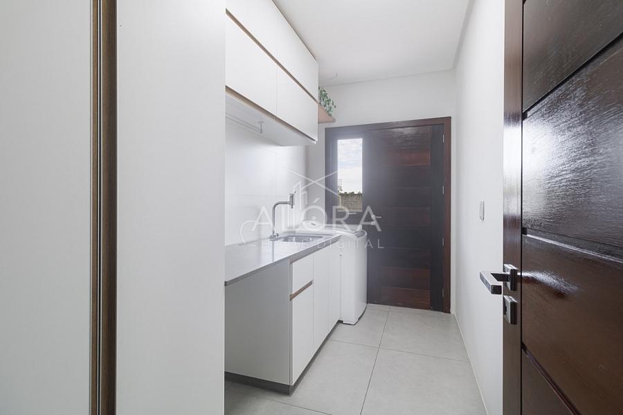 Viva o equilíbrio perfeito entre conforto, exclusividade e sofisticação em uma residência que redefine o conceito de lar. — foto 24