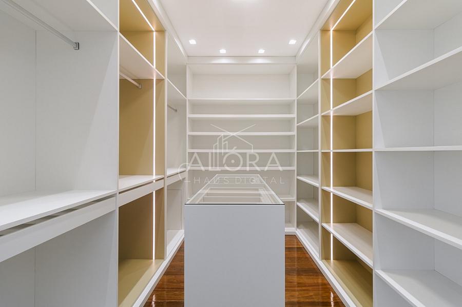 Viva o equilíbrio perfeito entre conforto, exclusividade e sofisticação em uma residência que redefine o conceito de lar. — foto 26