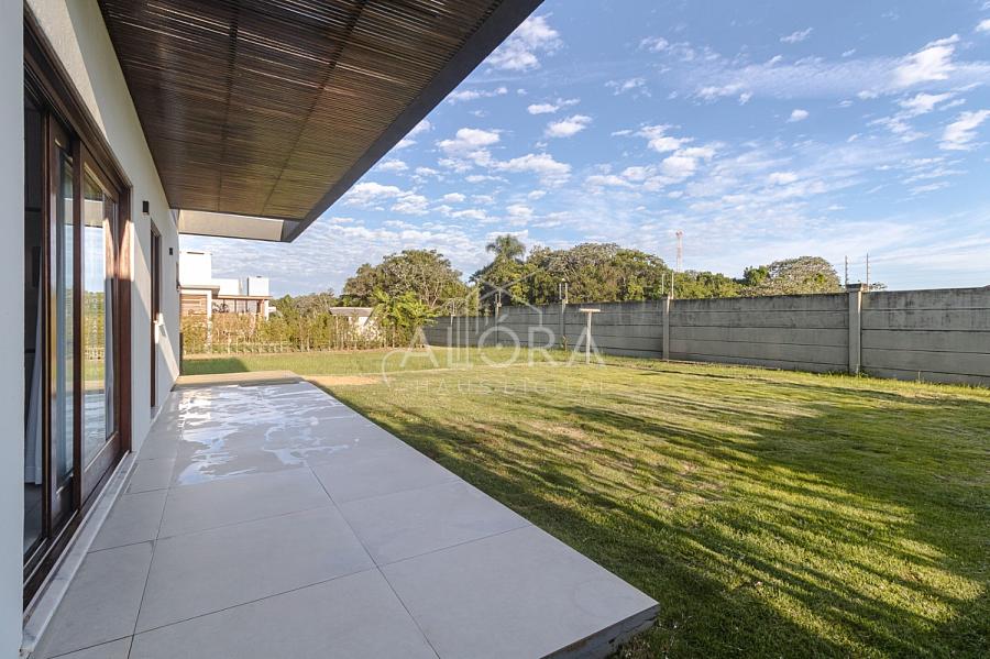 Viva o equilíbrio perfeito entre conforto, exclusividade e sofisticação em uma residência que redefine o conceito de lar. — foto 2