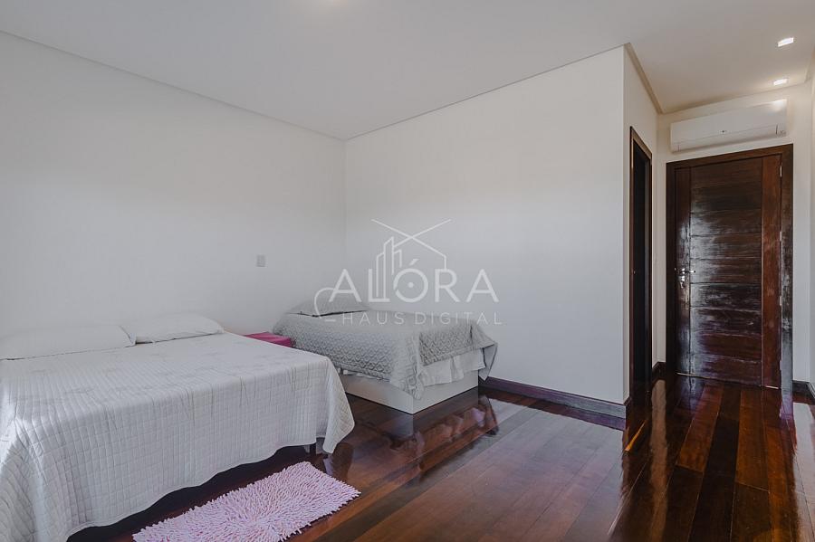 Viva o equilíbrio perfeito entre conforto, exclusividade e sofisticação em uma residência que redefine o conceito de lar. — foto 35