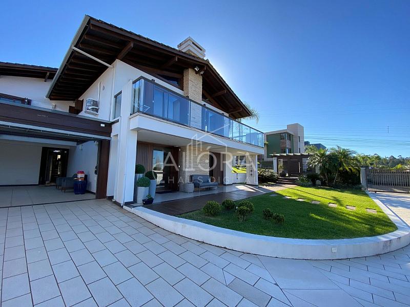 CASA DE ALTO PADRÃO - VIVA A PRAIA COM ARES DE INTERIOR — foto 2