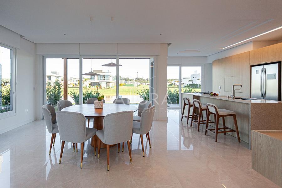 Casa em condomínio fechado com vista para o lago | Alto padrão e privacidade — foto 9