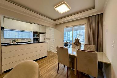 Apartamento Mobiliado no Edifício Residencial Basualdo em Balnearia Camboriú