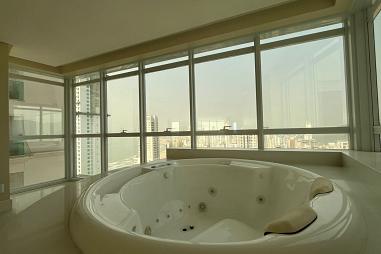 Apartamento no Edifício Alameda Jardins em Balneário Camboriú