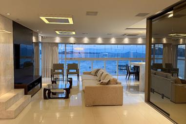 Apartamento no edifício Ibiza Towers em Balneário Camboriú