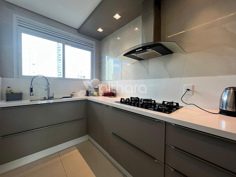 Apartamento no Edifício Falcon Tower FG em Balneário Camboriú — foto 14