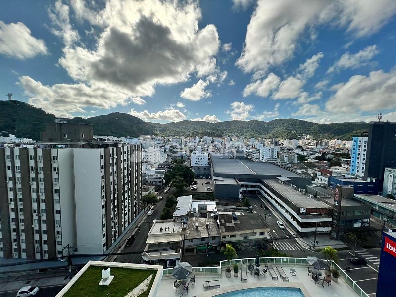 Apartamento no Edifício Falcon Tower FG em Balneário Camboriú — foto 29