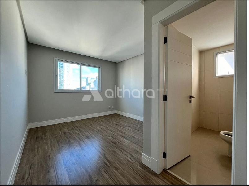 Apartamento no Edifício Falcon Tower FG em Balneário Camboriú — foto 13