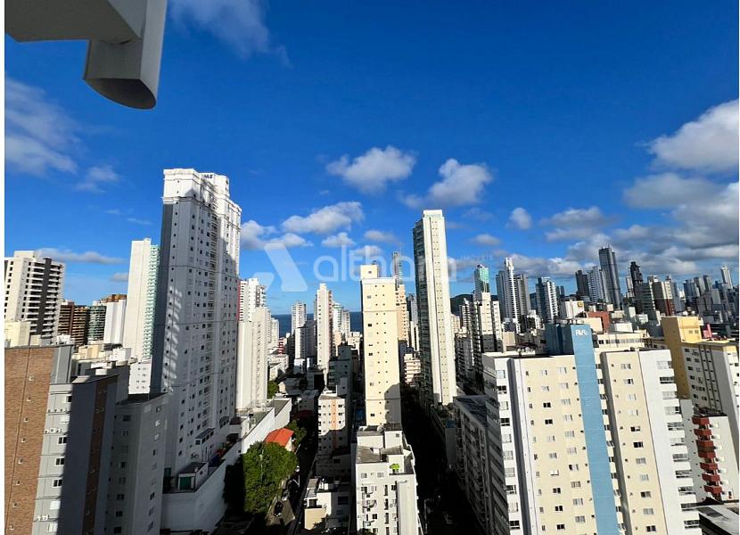 Apartamento no Edifício Falcon Tower FG em Balneário Camboriú — foto 2