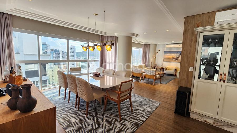 Apartamento no Edif�cio Torre Di Pietra em Balne�rio Cambori� 1