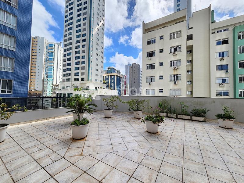 Apartamento Diferenciado no Edif�cio Tour Royalle em Balne�rio Cambori� 19