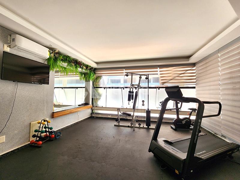 Apartamento Diferenciado no Edif�cio Tour Royalle em Balne�rio Cambori� 21