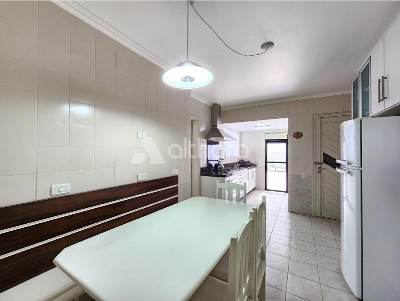 Apartamento Diferenciado no Edif�cio Tour Royalle em Balne�rio Cambori� 9