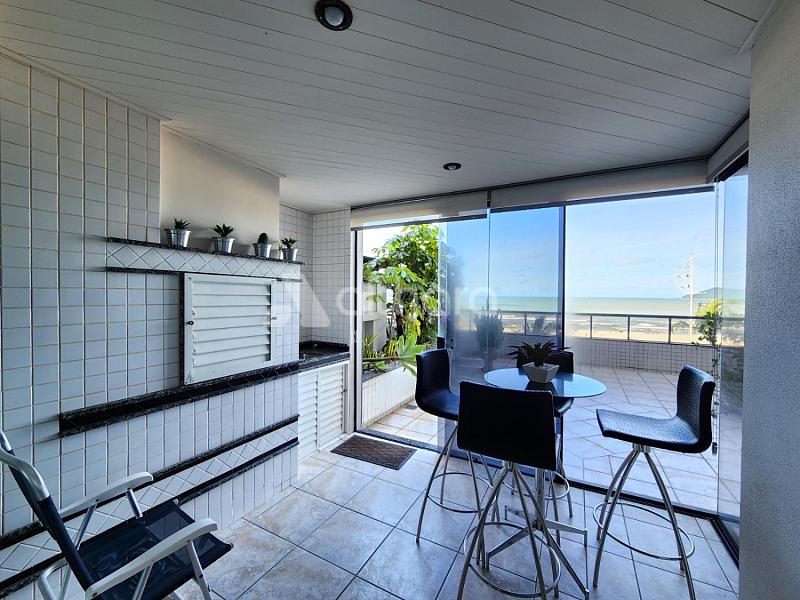 Apartamento Diferenciado no Edif�cio Tour Royalle em Balne�rio Cambori� 1