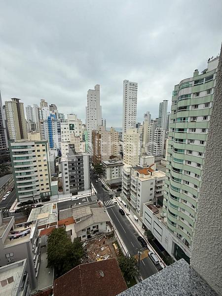 Apartamento no Edif�cio Hannover em Balne�rio Cambori� 13