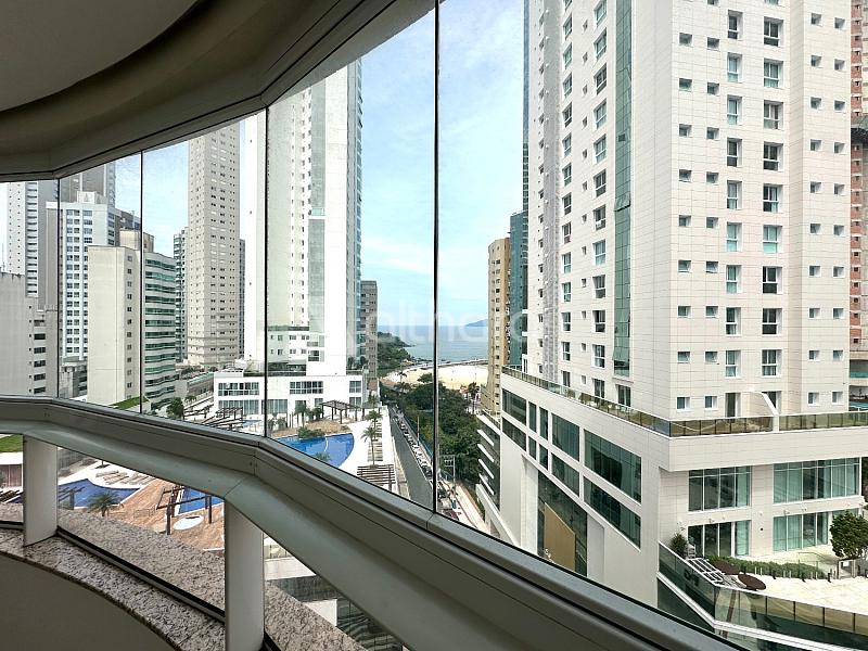 Apartamento no Edif�cio Torre de M�laga em Balne�rio Cambori� 3
