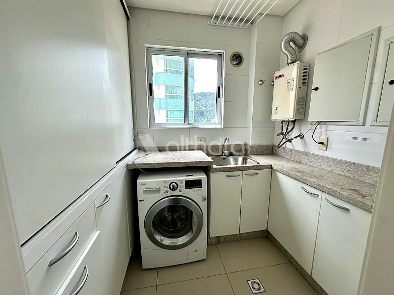 Apartamento no Edif�cio Torre de M�laga em Balne�rio Cambori� 9
