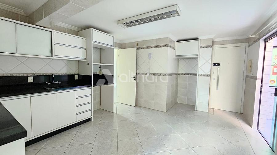 Apartamento no Edificio Saint Moritz em Itaja� 9