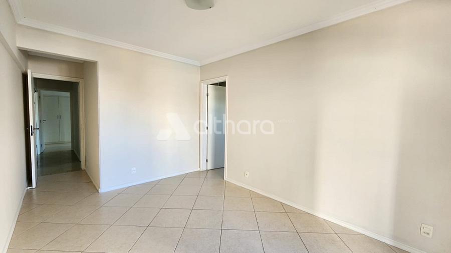 Apartamento no Edificio Saint Moritz em Itaja� 11