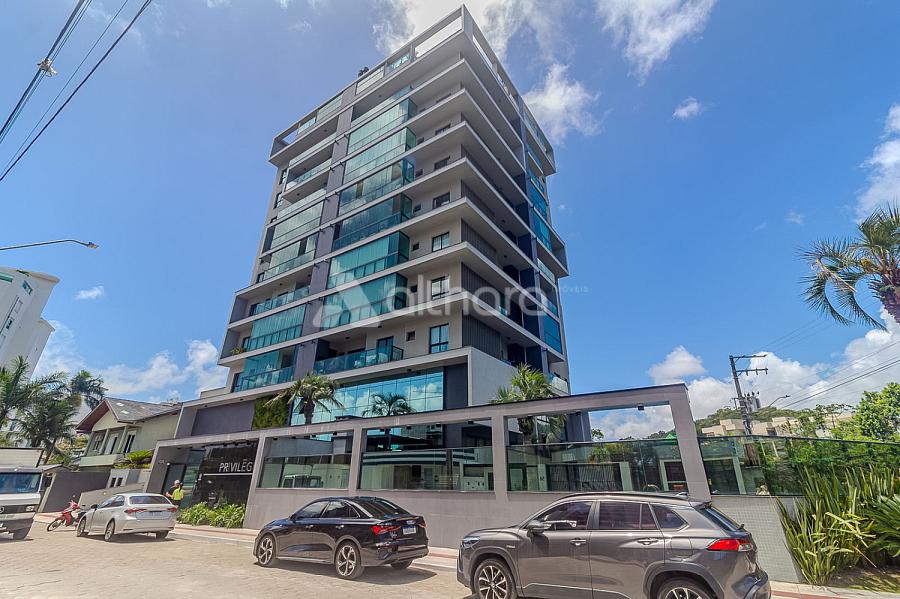 Cobertura no Edif�cio Privil�ge Brava Residence em Itaja� 1