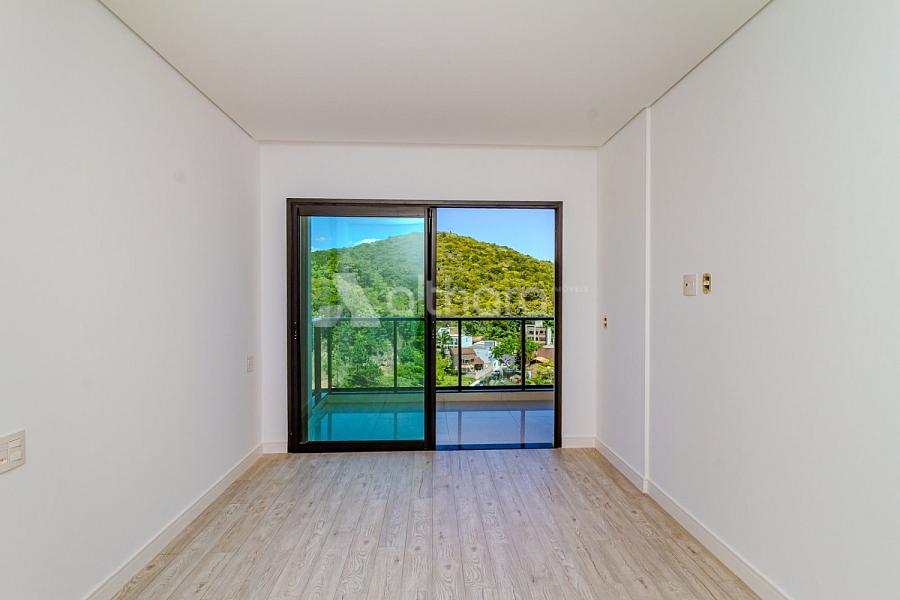 Cobertura no Edif�cio Privil�ge Brava Residence em Itaja� 22