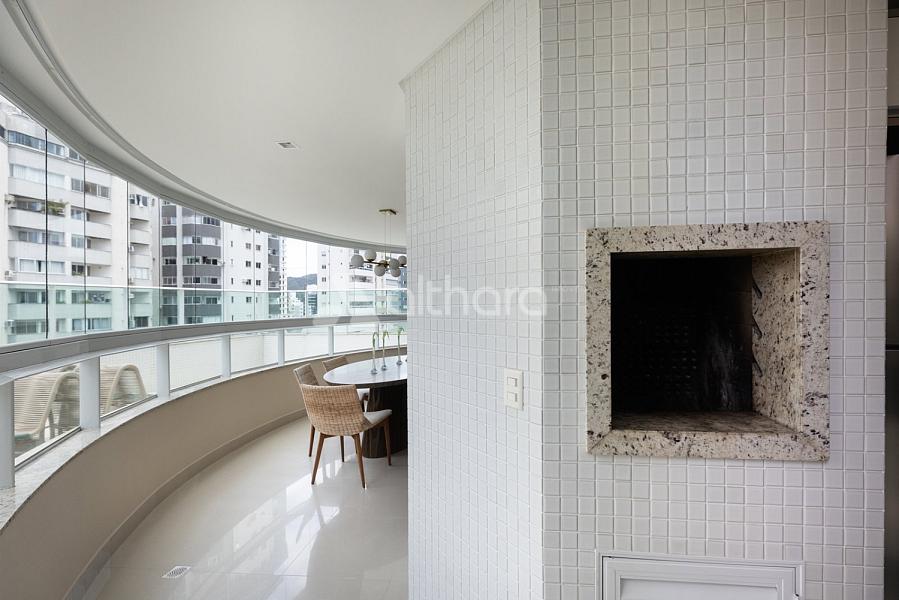 Apartamento no Edif�cio Torre de Lyon em Balne�rio Cambori� 3