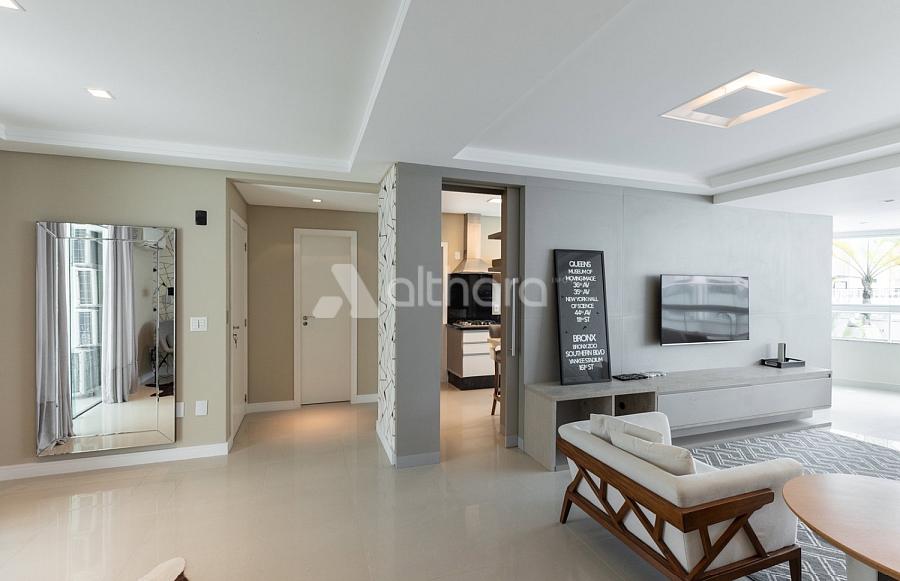 Apartamento no Edif�cio Torre de Lyon em Balne�rio Cambori� 5