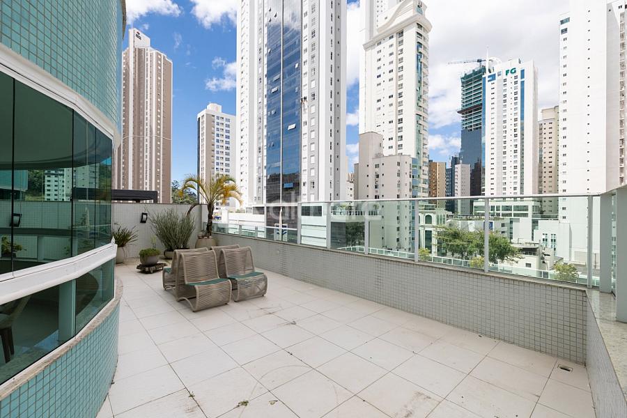 Apartamento no Edif�cio Torre de Lyon em Balne�rio Cambori� 10