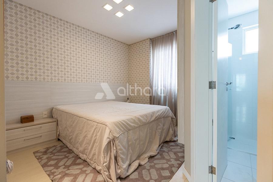Apartamento no Edif�cio Torre de Lyon em Balne�rio Cambori� 13