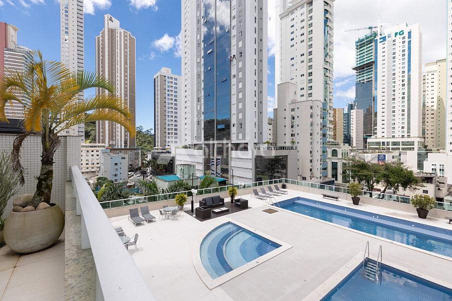Apartamento no Edif�cio Torre de Lyon em Balne�rio Cambori� 18