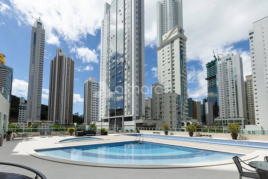 Apartamento no Edif�cio Torre de Lyon em Balne�rio Cambori� 19