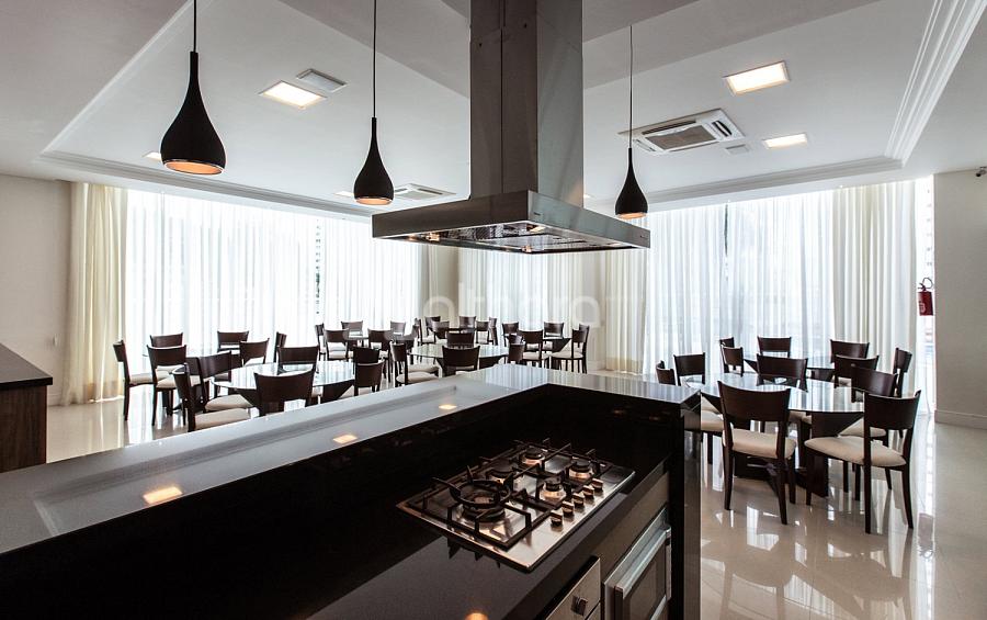 Apartamento no Edif�cio Torre de Lyon em Balne�rio Cambori� 27