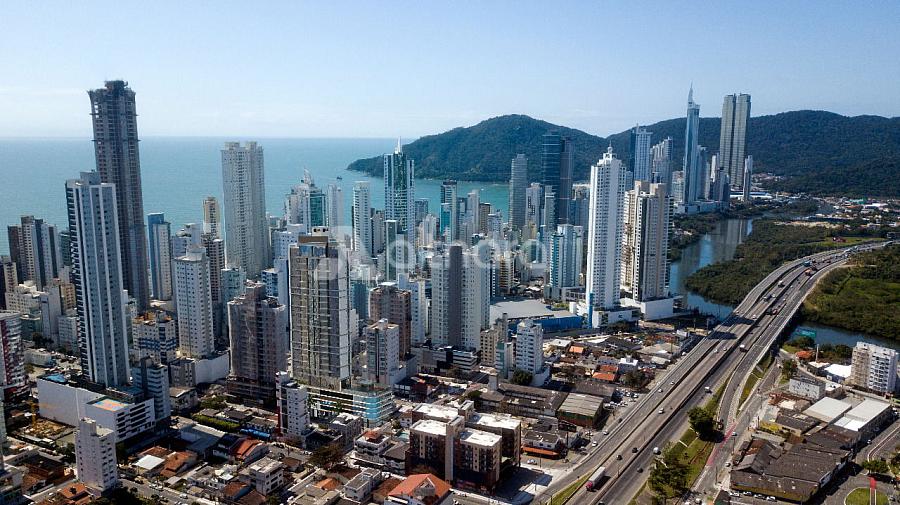 Apartamento no Edifício Azure Residence em Balneário Camboriú — foto 16