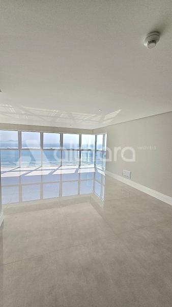 Apartamento no Edifício One Tower em Balneário Camboriú — foto 2