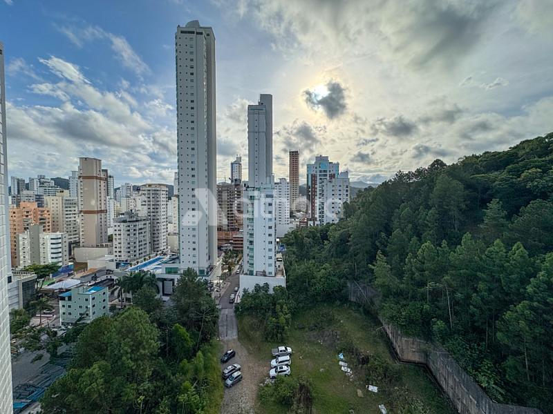 Apartamento Mobiliado no Edificio Bellas Artes Home Club em Balneário Camboriú — foto 2