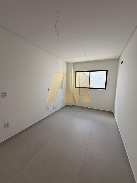 CASA CONDOM�NIO GRANVILLE 1