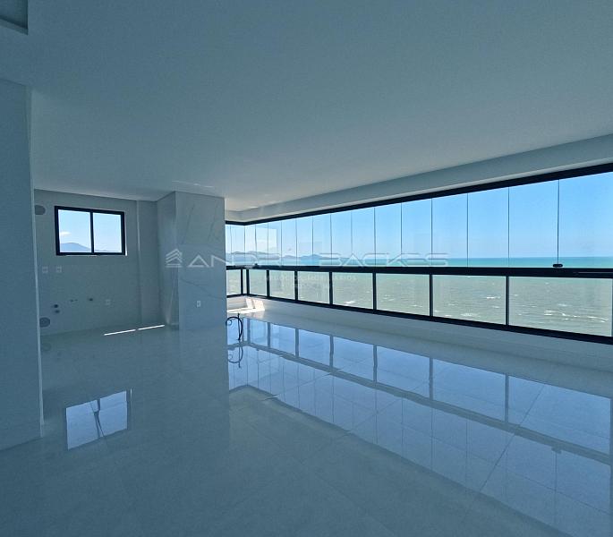 Cobertura de alto padr�o vista mar 1