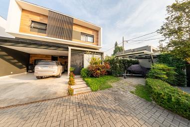 Sobrado em condomínio fechado à venda, 300m² – América - Joinville/SC