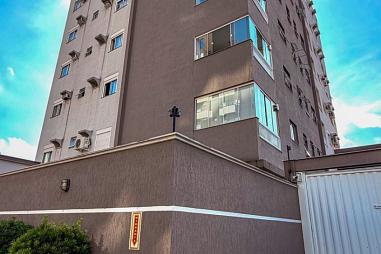 Apartamento com 3 quartos à venda, 106m², 1 banheiro, 2 garagens - América - Joinville