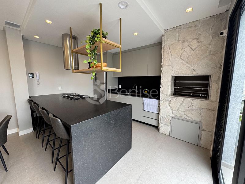 3 su�tes, living integrado e 2 vagas - Centro, Cambori� 10