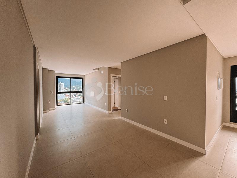 2 su�tes, living integrado e 1 vaga - Centro, Cambori� 30