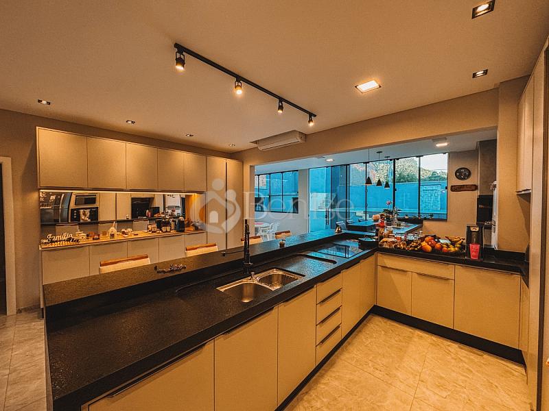 3 su�tes, piscina com prainha e 4 vagas - Rio Pequeno, Cambori� 11