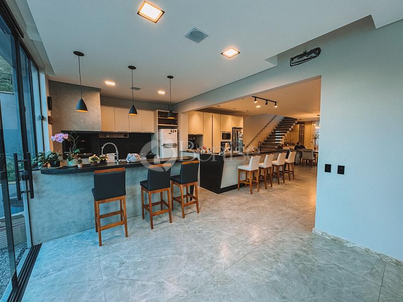 3 su�tes, piscina com prainha e 4 vagas - Rio Pequeno, Cambori� 16