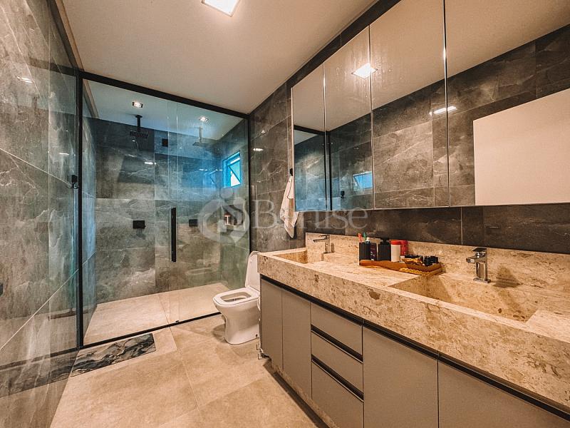 3 su�tes, piscina com prainha e 4 vagas - Rio Pequeno, Cambori� 27