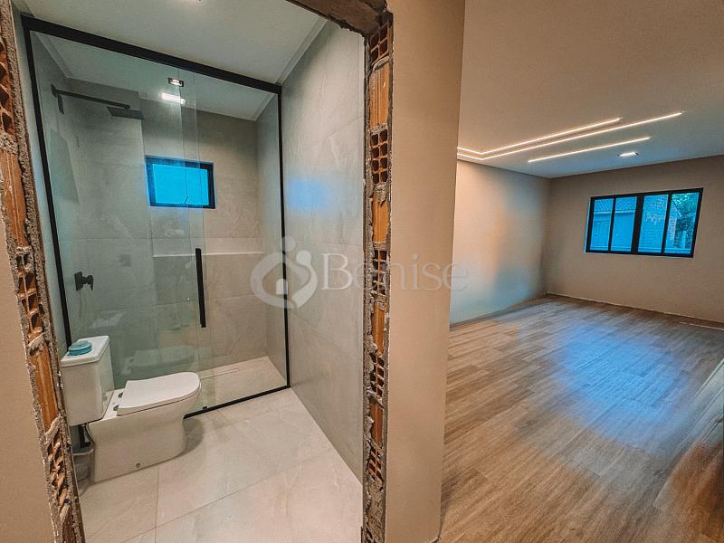 3 su�tes, piscina com prainha e 4 vagas - Rio Pequeno, Cambori� 28