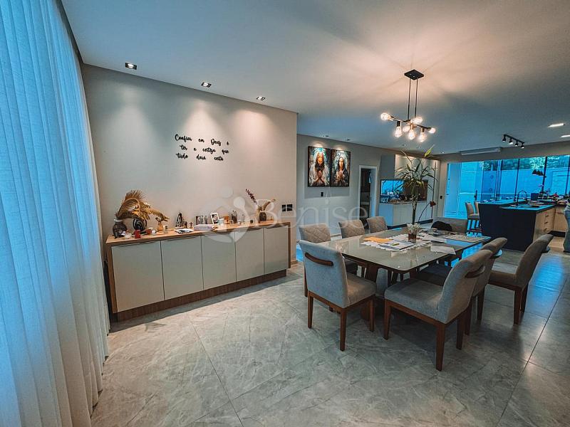 3 su�tes, piscina com prainha e 4 vagas - Rio Pequeno, Cambori� 8