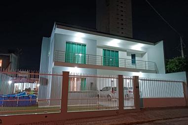 Mobiliado, 180m2 de área privativa, 3 dormitórios sendo 1 suíte a 2.700m da praia de Balneário Camboriú - SC