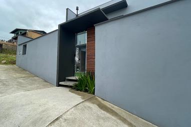 Sobrado Novo Ótimo Acabamento