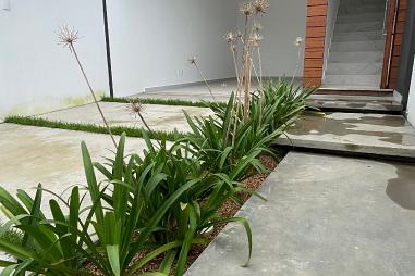 Sobrado com 2 quartos à venda, 105m², 3 banheiros, 2 garagens - Santa Catarina - Joinville