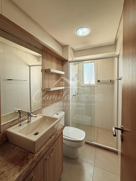 Apartamento 2 dormitorios, sendo 1 suite no centro de Torres/RS 8